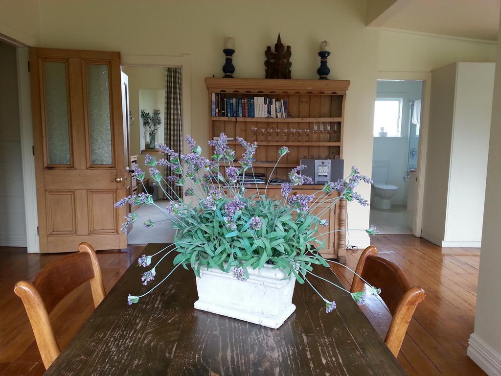 The Vicarage Martinborough Villa Rum bild
